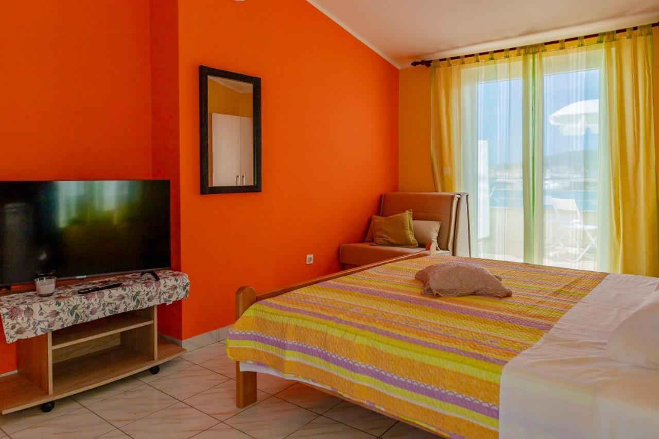 Apartments Mikulic โรกอซนิซา ภายนอก รูปภาพ